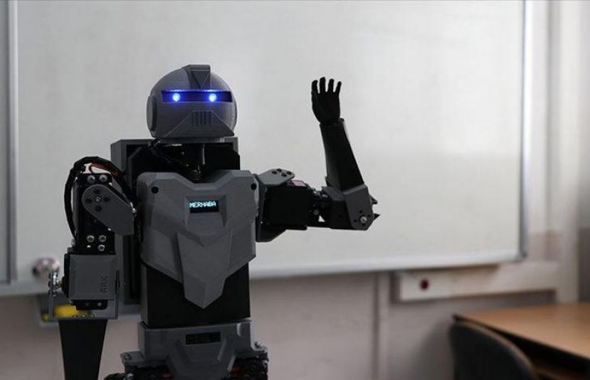 &quot;Robot öğretmenler&quot; devreye girebilir